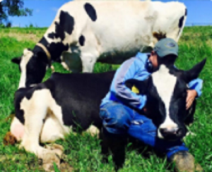 Farm worker Edgar Navarro shares about his experience with grazing